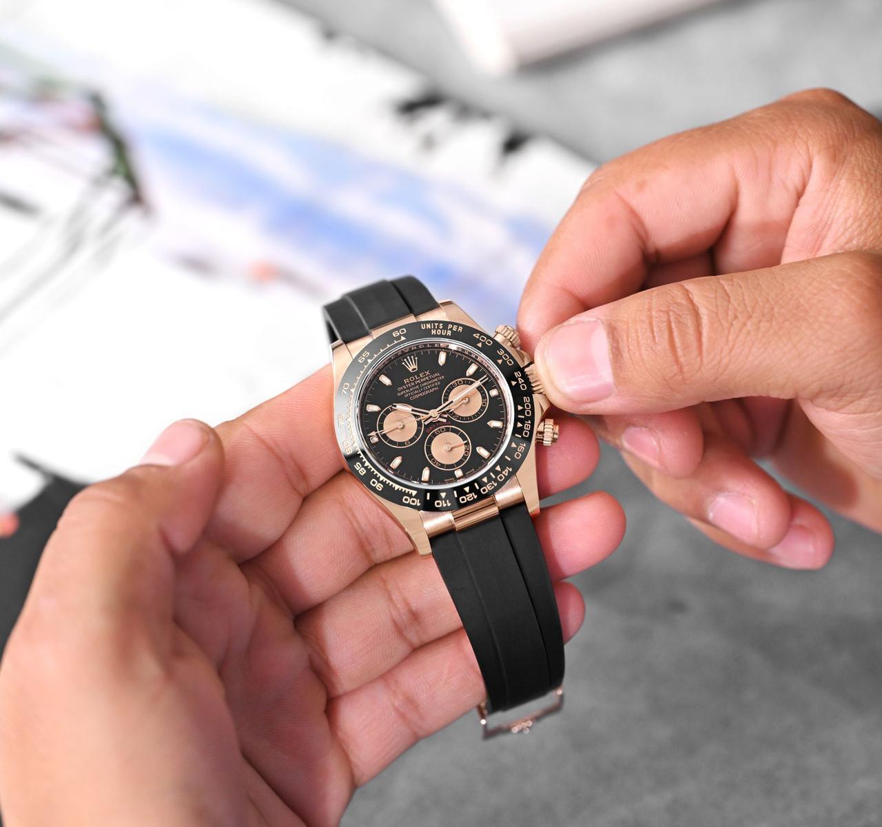Rolex Cosmograph Daytona Rosegold with fiber belt