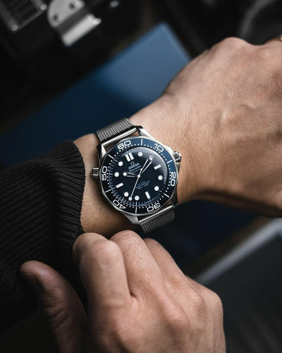 Omega seamaster Blue dial 007 James bond watch