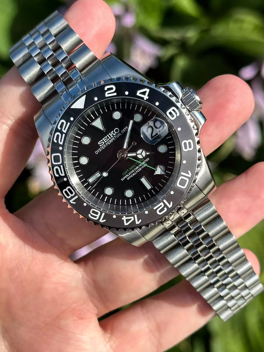 Seiko GMT master 2 stainless steel watch