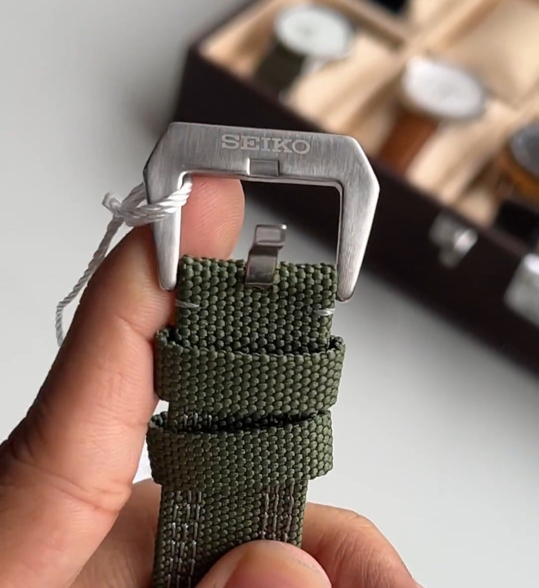 Seiko Divers Stainless steel Green Belt Automatic watch