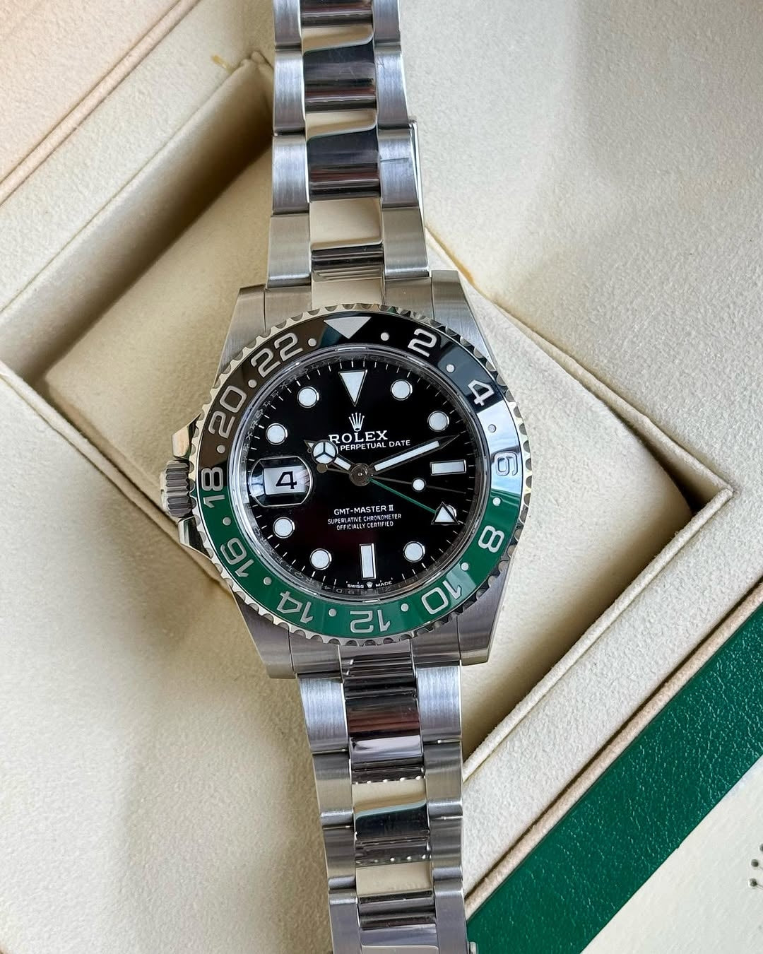 Rolex Gmt Master Silver Green Black Metal Watch A