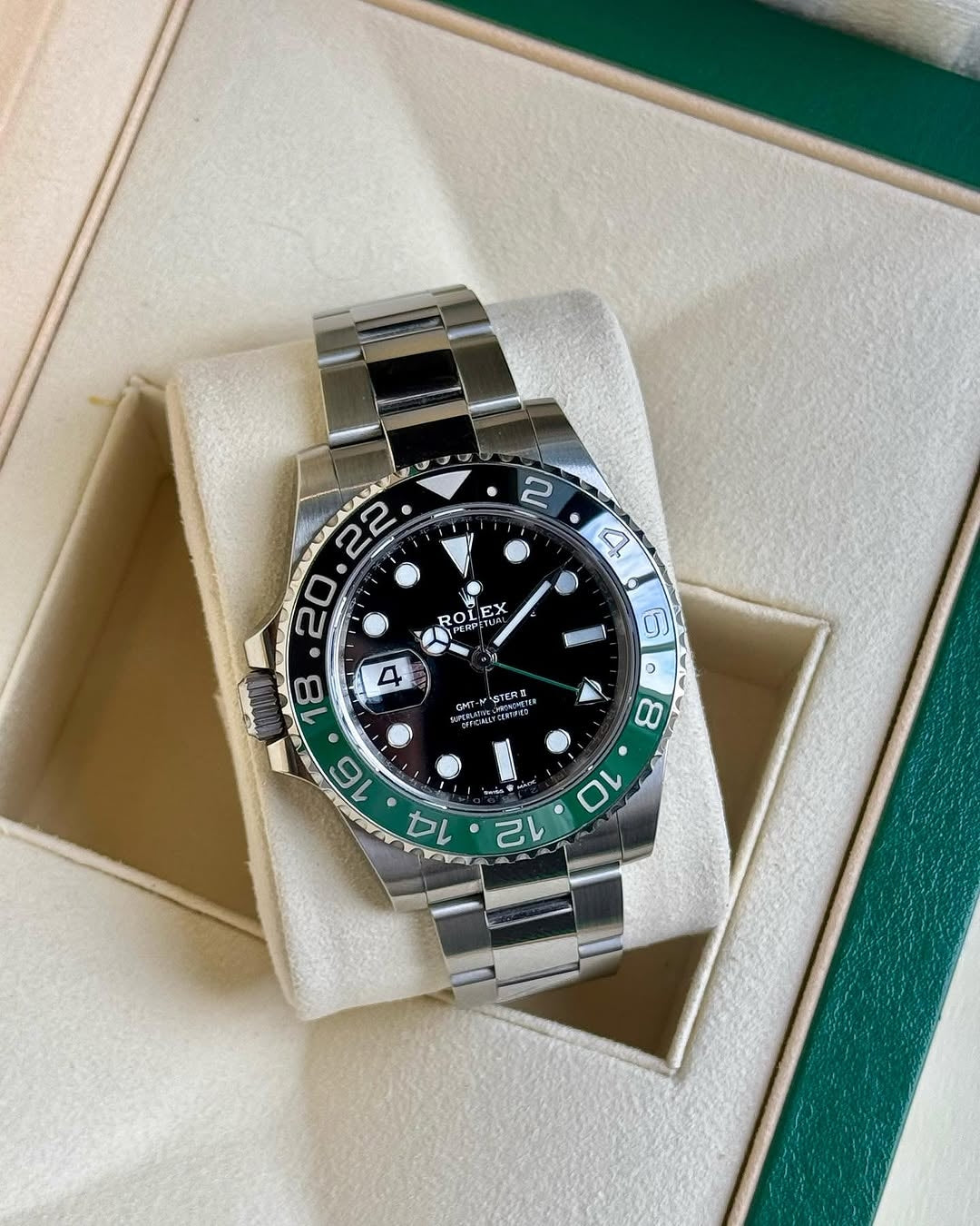 Rolex Gmt Master Silver Green Black Metal Watch A