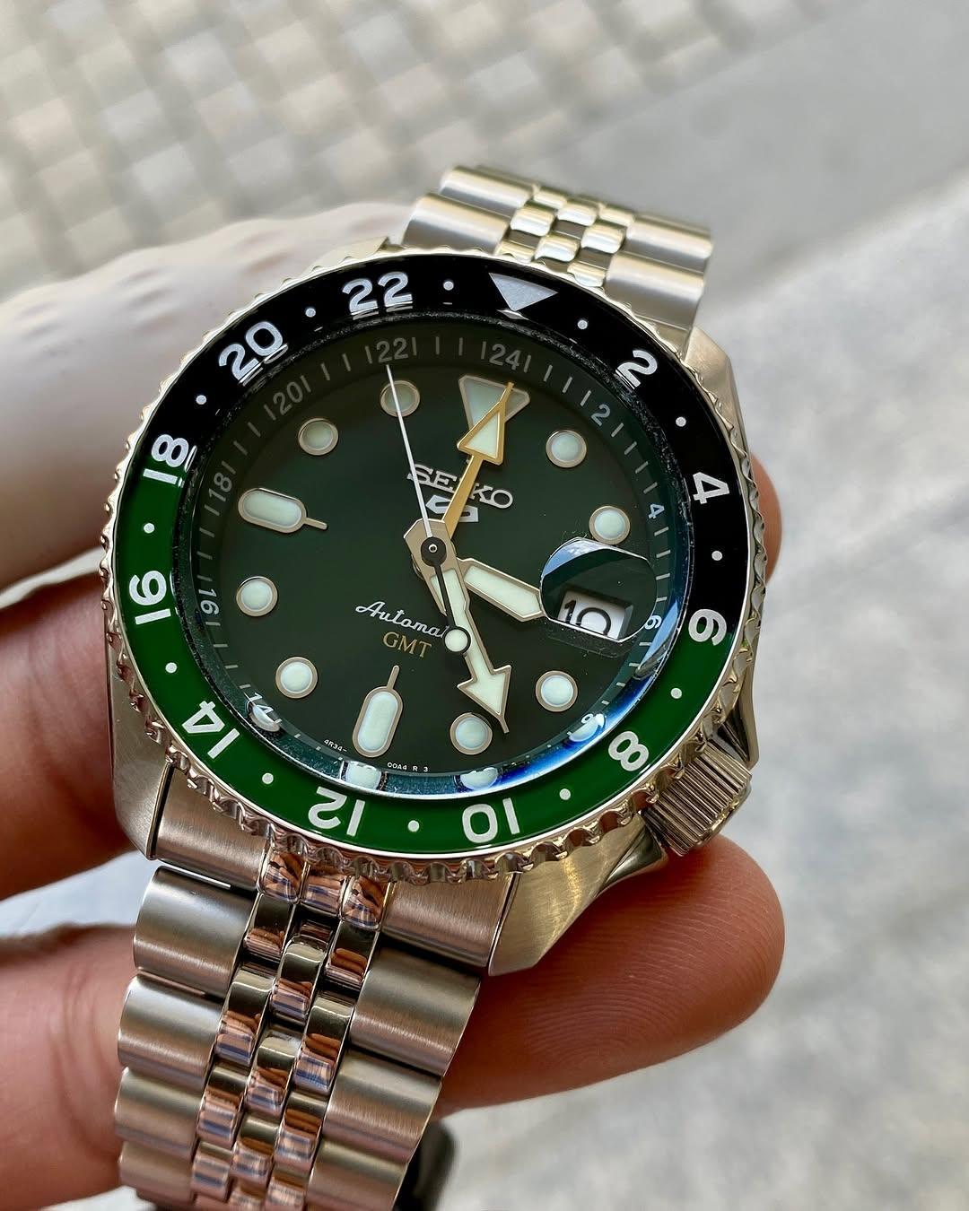 Seiko 5 GMT stainless steel Green Dial watch
