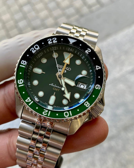 Seiko 5 GMT stainless steel Green Dial watch