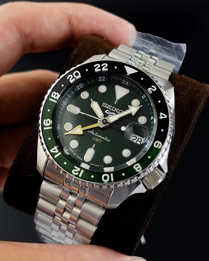 Seiko 5 GMT stainless steel Green Dial watch